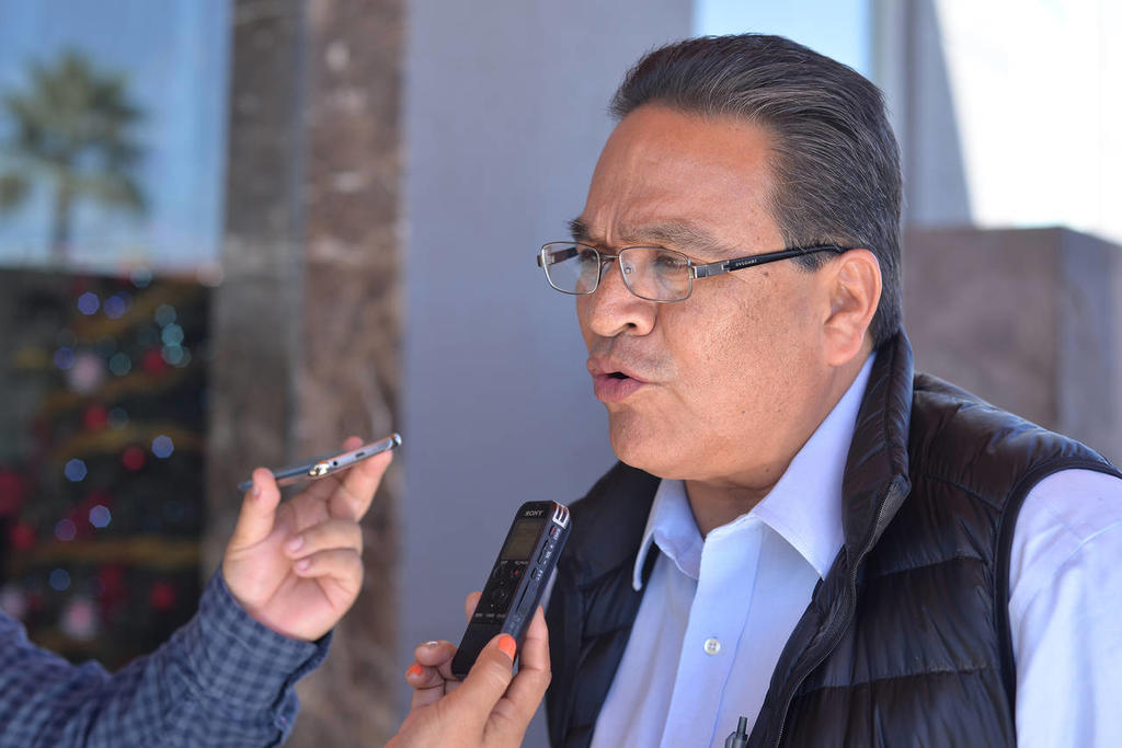 Javier Guerrero, secretario general del IMSS, da positivo en prueba Covid-19