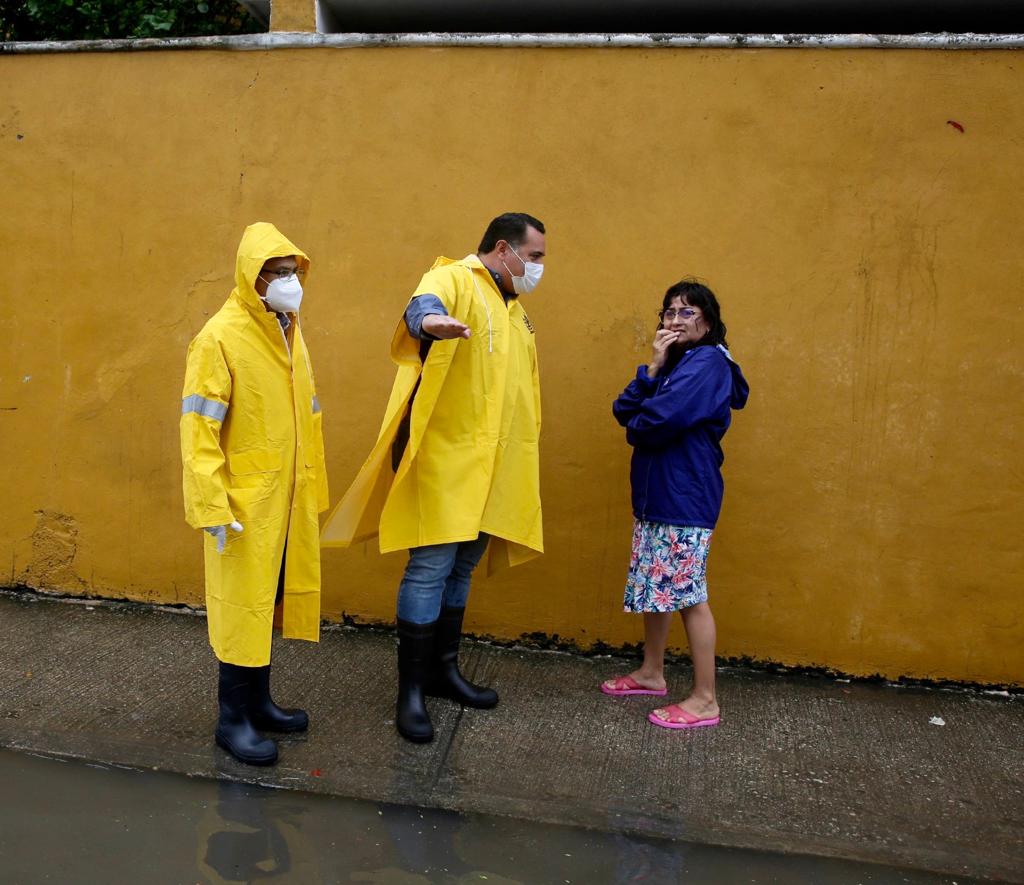 Ayuntamiento de Mérida abre centros de acopio para apoyar a damnificados por las lluvias