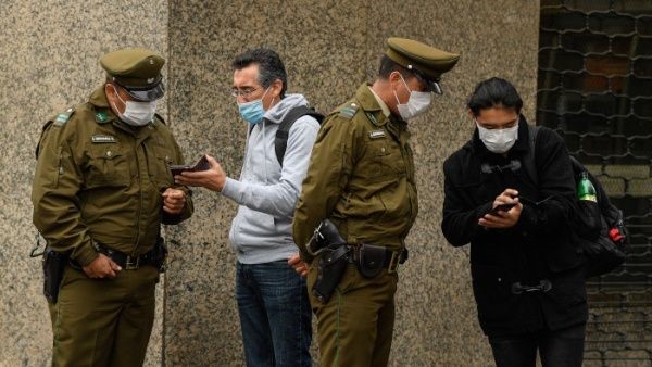 Gobierno chileno monitoreará cuarentena con teléfonos inteligentes.