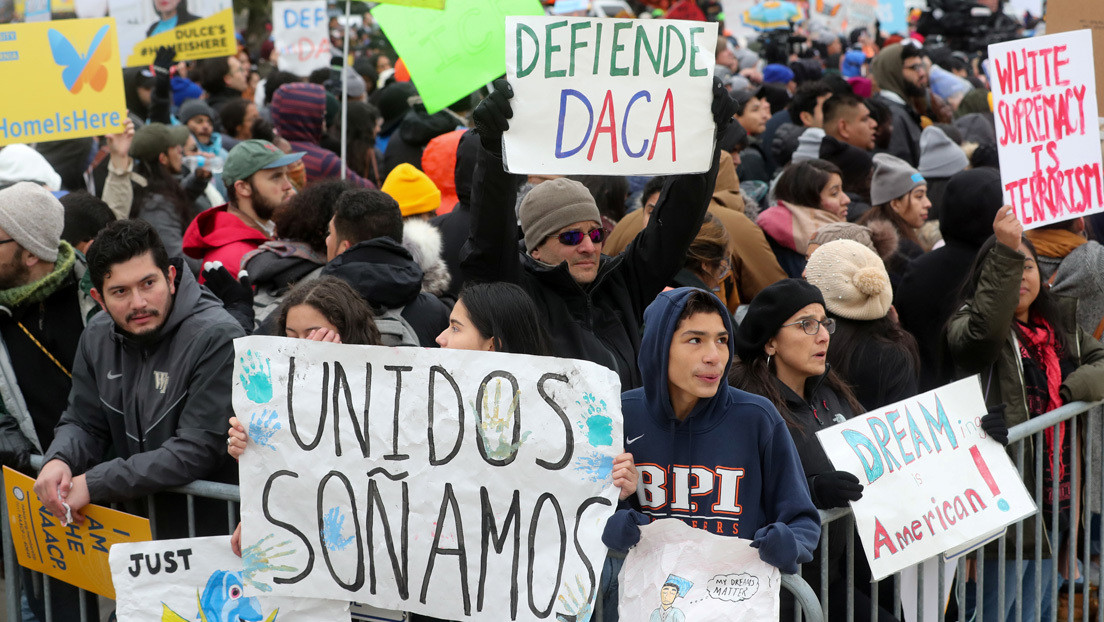 Corte de EU impide cancelar el programa ‘DACA’