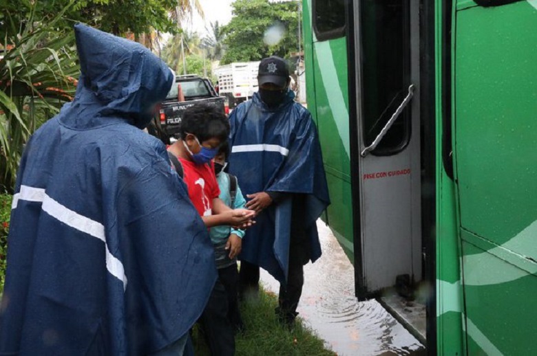 Por “Cristóbal”, preparan desalojos de puertos de Celestún y Sisal, en Yucatán