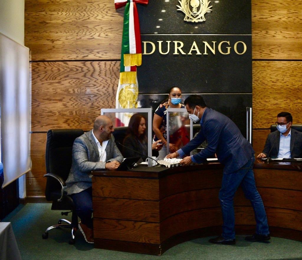 #LordHuevos, el diputado del PAN que insultó a diputada de Morena en el Congreso de Durango