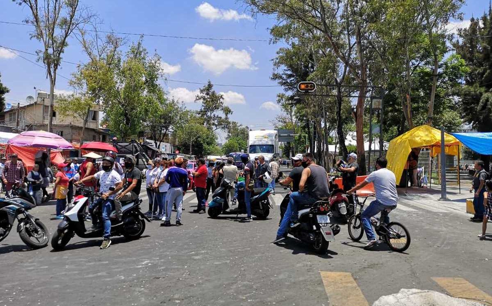 Ambulantes incumplen con medidas de semáforo naranja