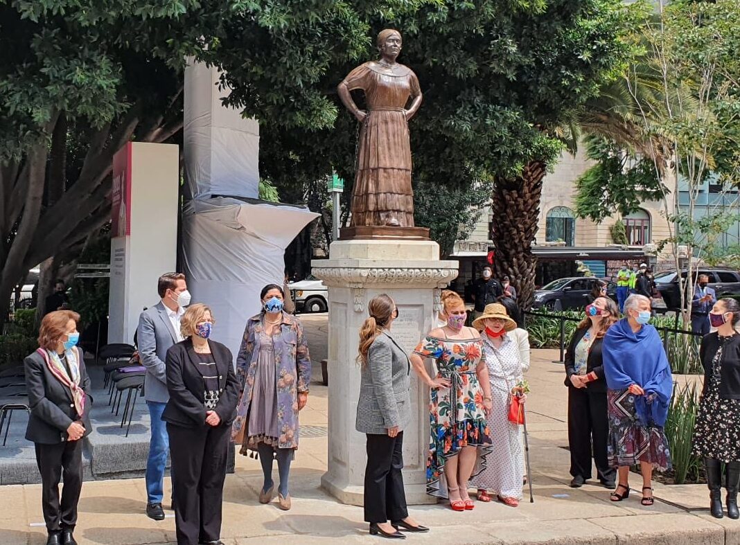 Con escultura de Leona Vicario, CDMX inaugura el ‘Paseo de las Heroínas’ en Reforma