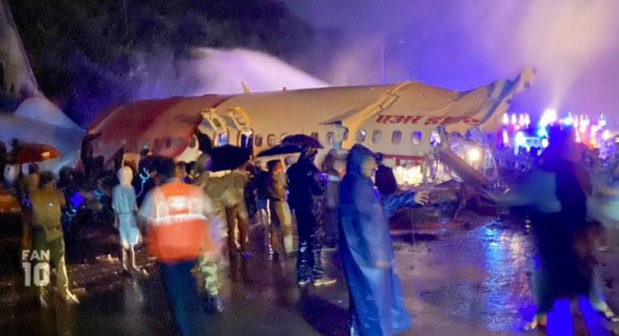 Se estrella avión con al menos 180 personas a bordo, hay 5 muertos