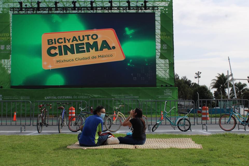 Inicia segunda temporada del Autocinema Mixhuca… ¡ahora con Bicicinema!