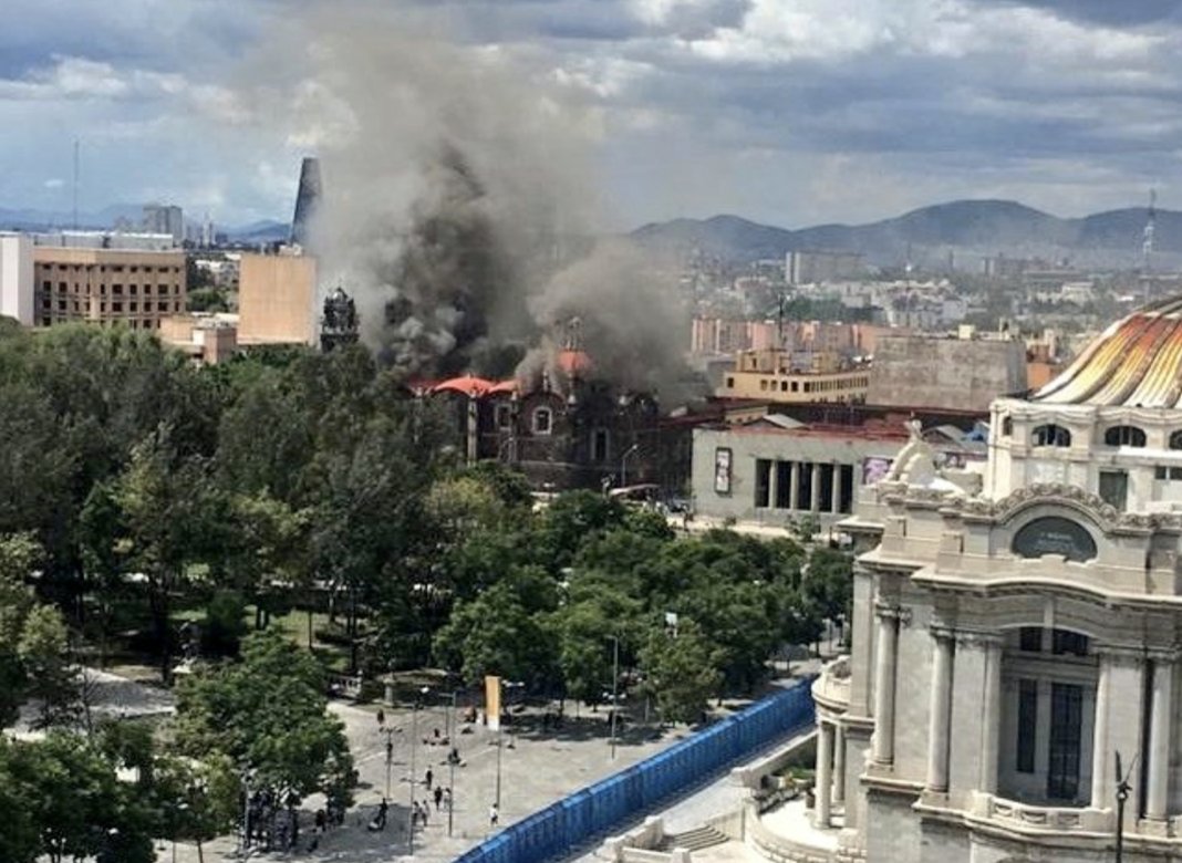 Incendio en Iglesia de la Santa Veracruz fue provocado por sujetos que entraron “de manera irregular”