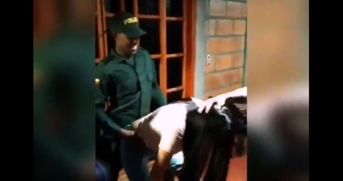 Policías se quedan “perreando” en fiesta que debían clausurar