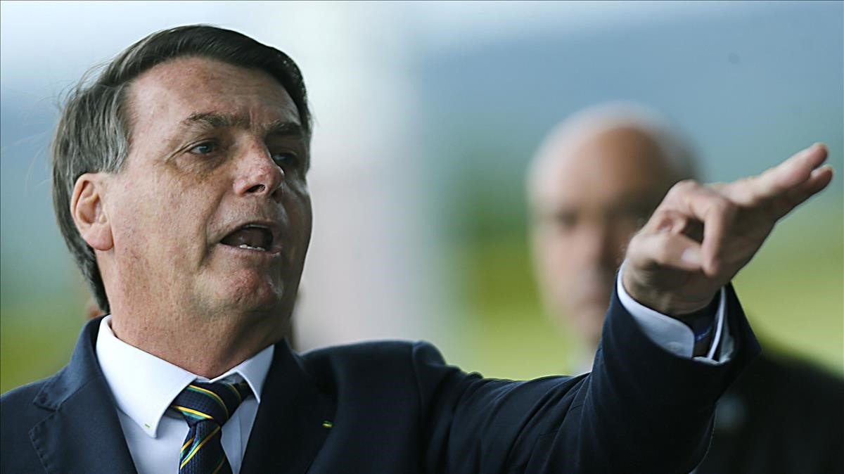 Bolsonaro amenaza a periodista: “Qué ganas de reventarte la boca a golpes”.