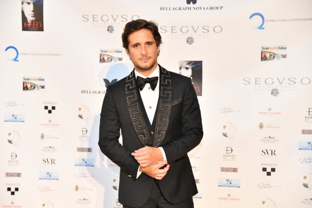 Diego Boneta recibió el premio Seguso Award