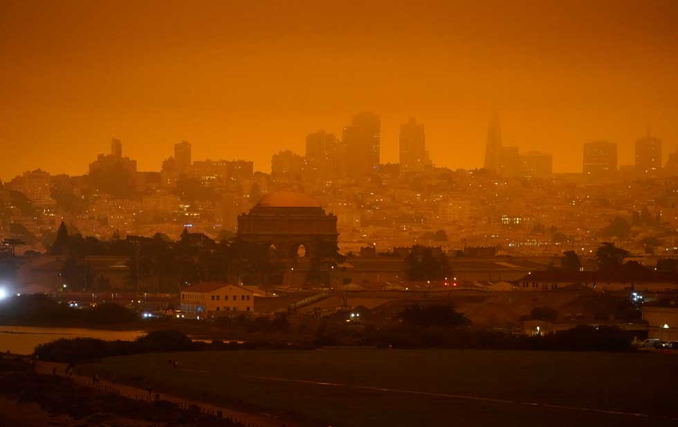 Al menos 15 muertos y medio millón de evacuados en devastadores incendios en EU