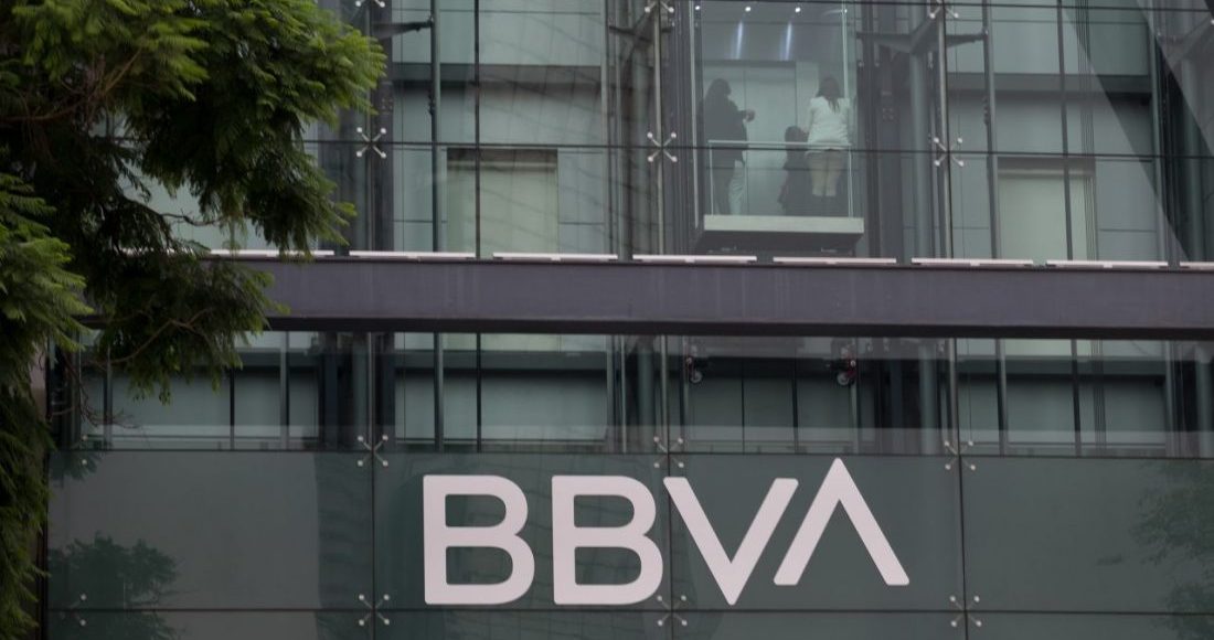 BBVA salda adeudos con el SAT; paga 3 mil 200 mdp