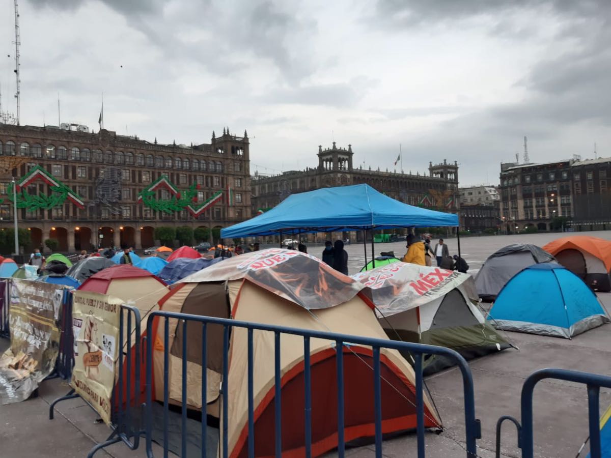 Maestros de la CNTE vuelven a instalar plantón en el Zócalo capitalino