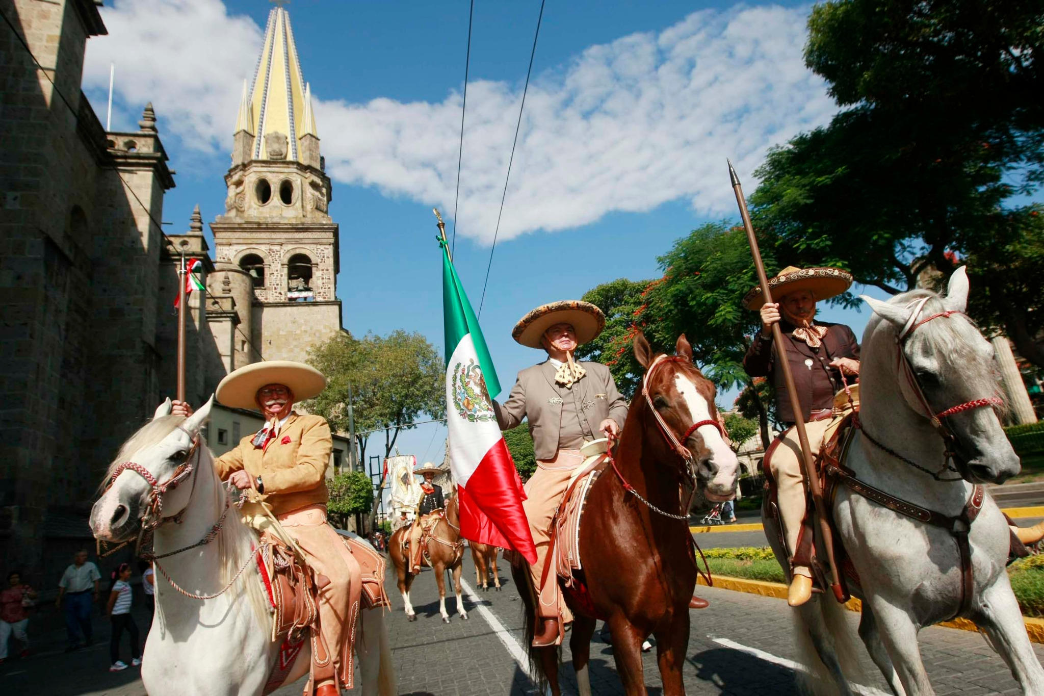 Cancelan desfile charro en Jalisco por coronavirus
