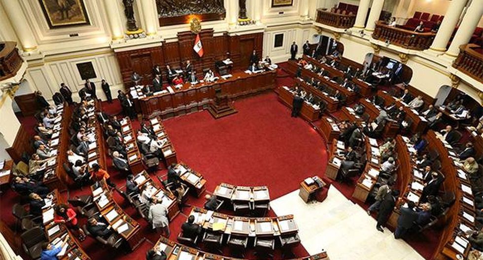 Primer ministro de Perú acusa que congreso prepara "golpe de Estado" contra Vizcarra