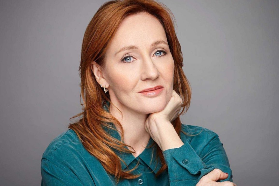 J.K. Rowling vuelve a generar polémica