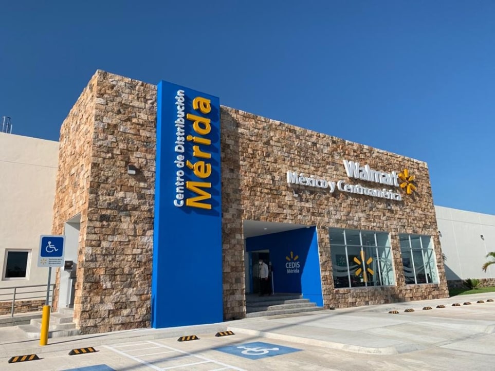 Walmart inaugura centro de distribución en Yucatán