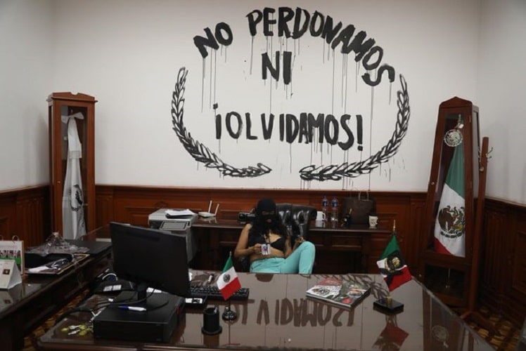 Sin deslegitimar el movimiento, es momento de fortalecer a la CNDH, demanda Ricardo Monreal