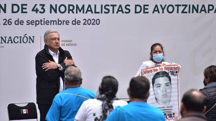AMLO presenta informe a seis años de Ayotzinapa