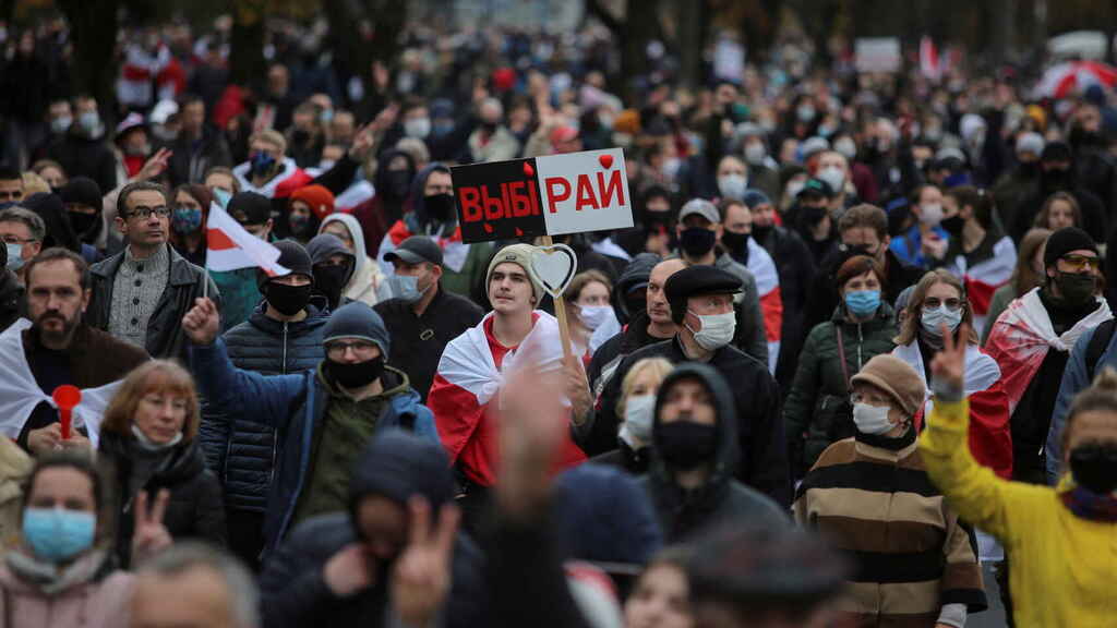 Bielorrusos protestan contra Lukashenko en huelga nacional