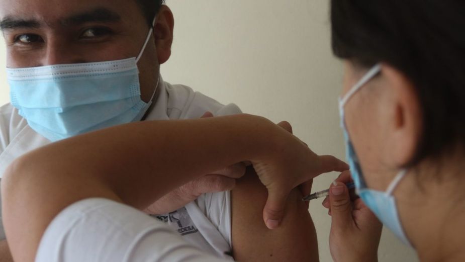 CDMX recibe segundo lote de vacunas contra influenza