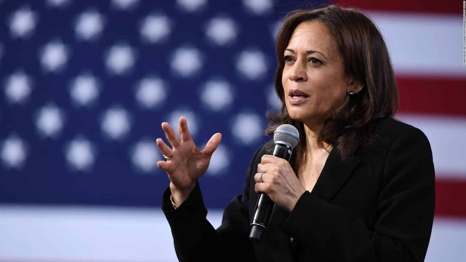 Kamala Harris suspende viajes de campaña luego que dos colaboradores dieran positivo a covid-19