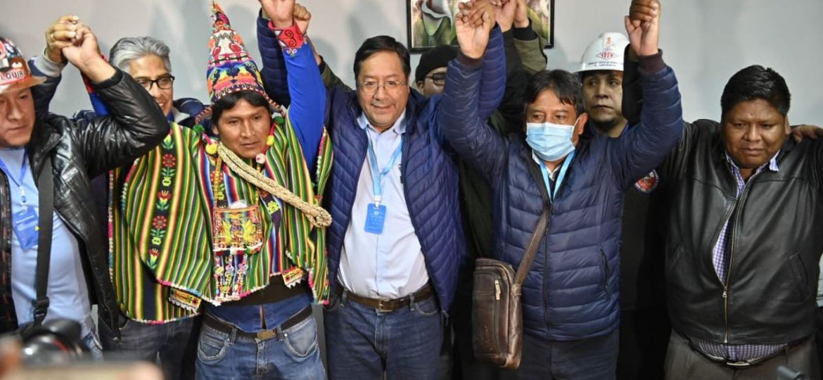 Luis Arce se impone en urnas bolivianas