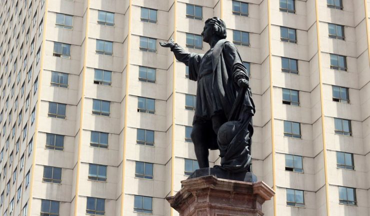 Denuncia García Vilchis racismo y discriminación de quienes defienden la estatua de Colón