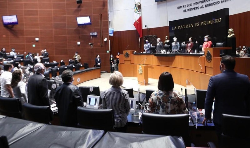 Llama Nadia Navarro a cesar el quebrantamiento institucional de la Nación