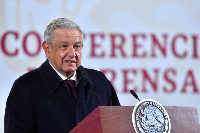 AMLO celebra eliminación del fuero presidencial