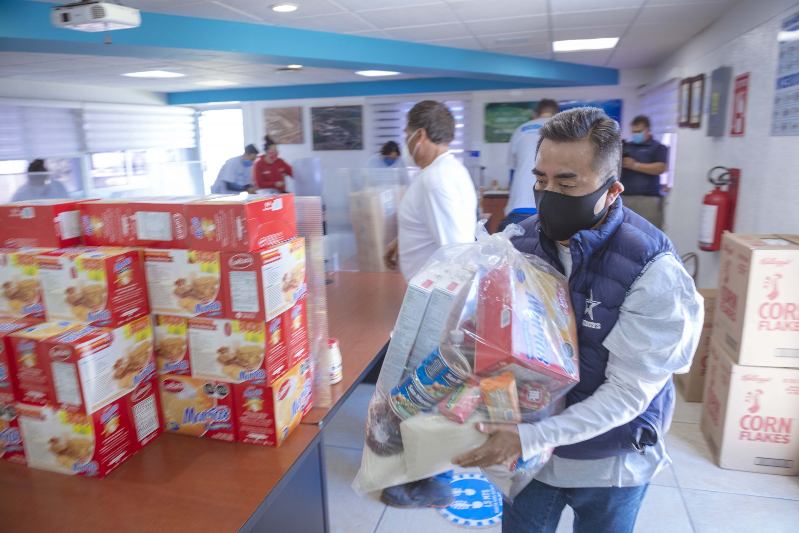 Continúa Ecolab apoyando a la comunidad del Estado de México con alimentos para más de 90 familias