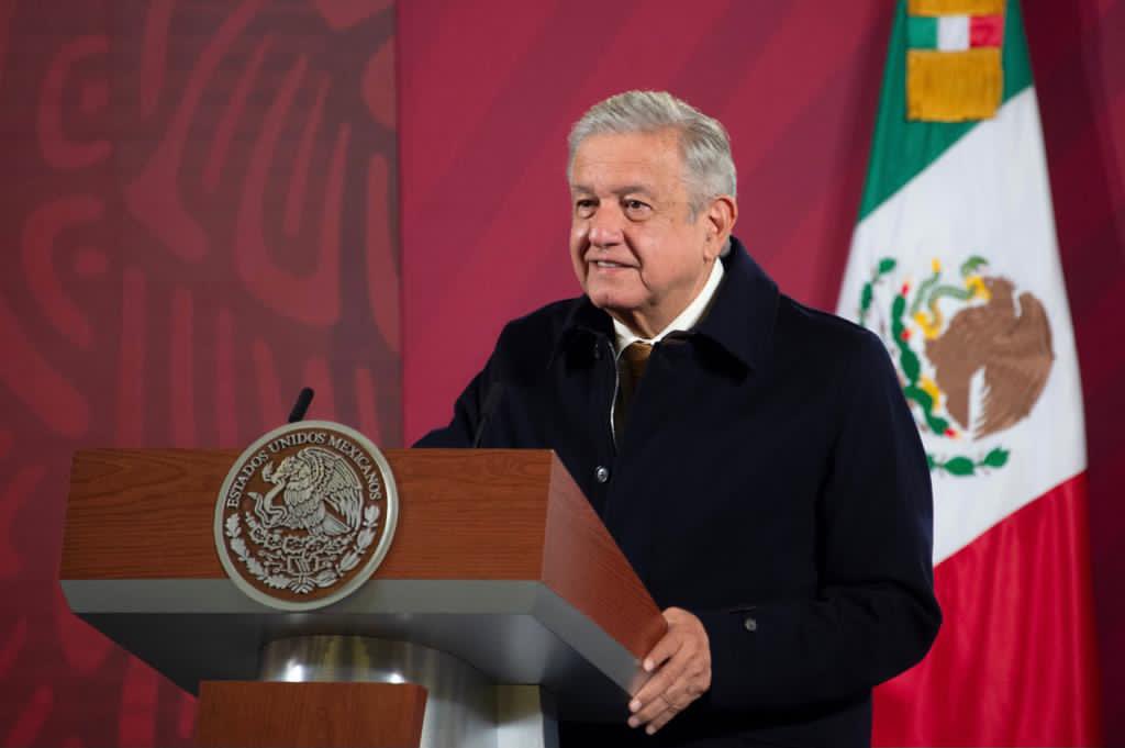 López Obrador, dispuesto a revisar iniciativa sobre subcontratación