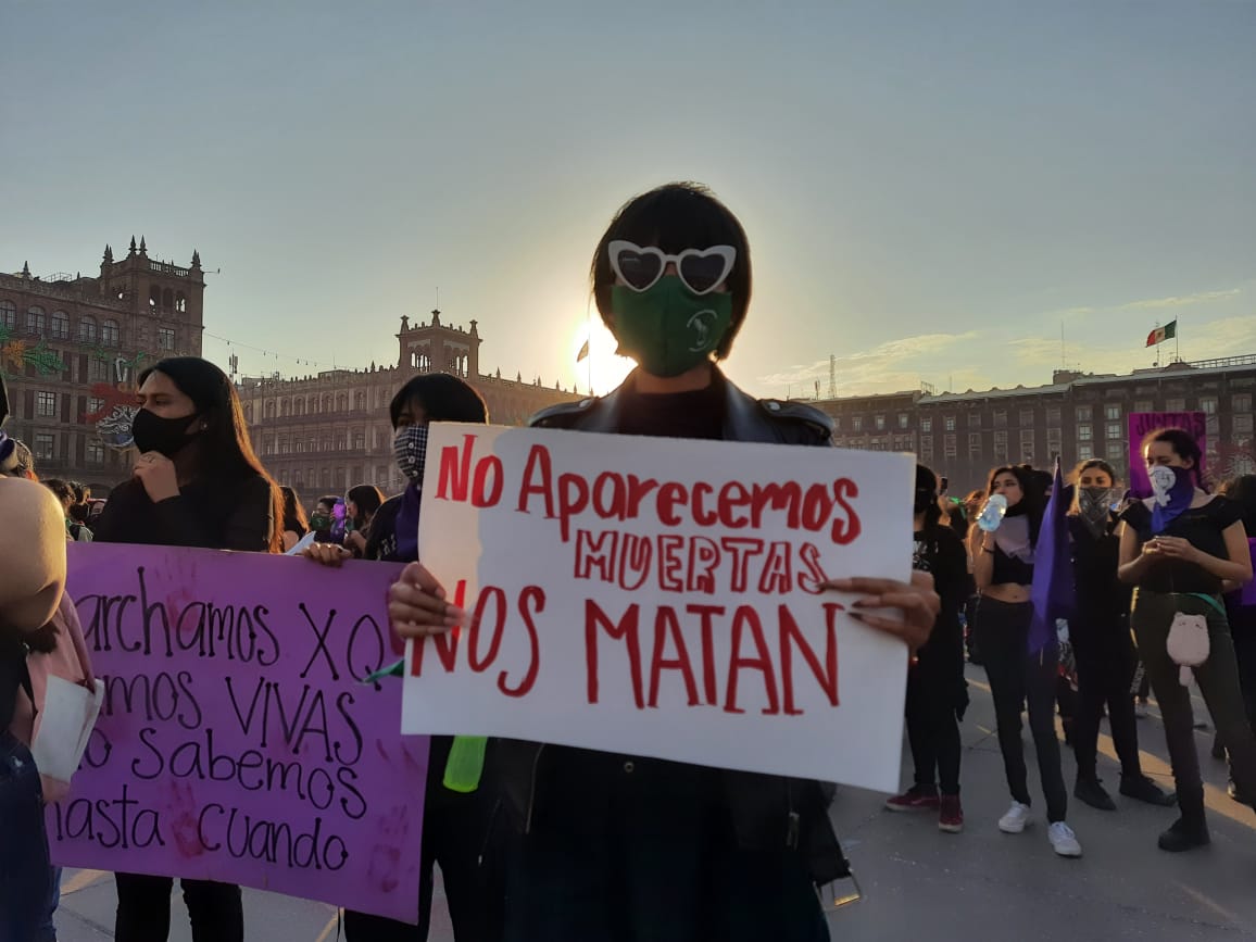 Mujeres marchan en la CDMX;