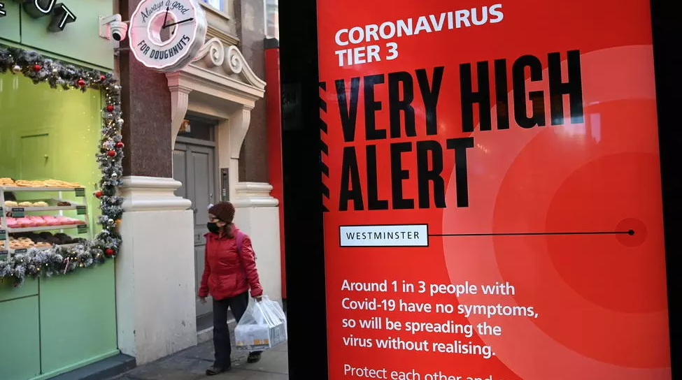 Máxima alerta en Inglaterra ante aparición de nueva cepa de coronavirus