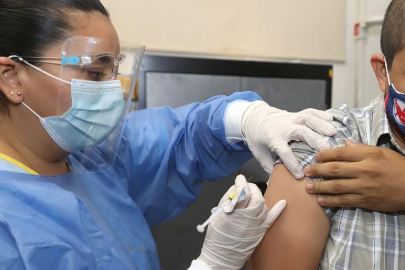 Inician prueba de vacuna contra Covid-19 de Janssen en Yucatán