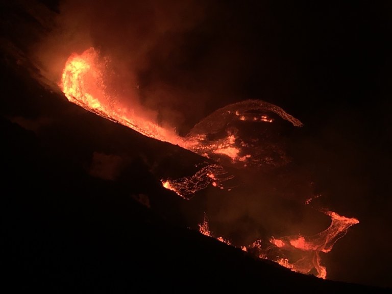 Volcán Kilauea, en Hawái, entra en erupción
