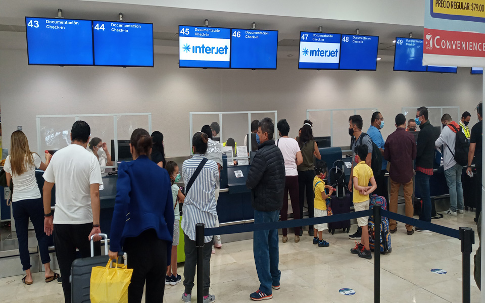 Interjet cancela todos sus vuelos por quinto día consecutivo