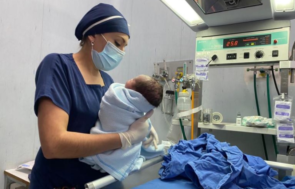 Daniel Emiliano fue el primer bebé que nació en el IMSS en el 2021