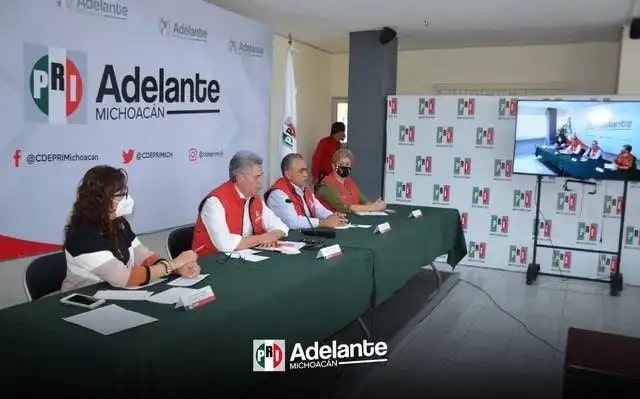 LA COLUMNA: Inició la rebelión priista contra el CDE del PRI