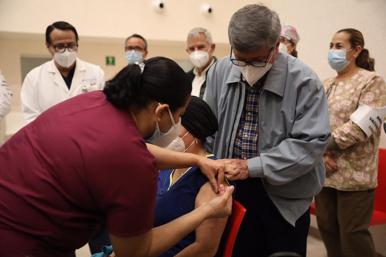 Sinaloa recibe 9 mil 750 dosis de la vacuna Pfizer