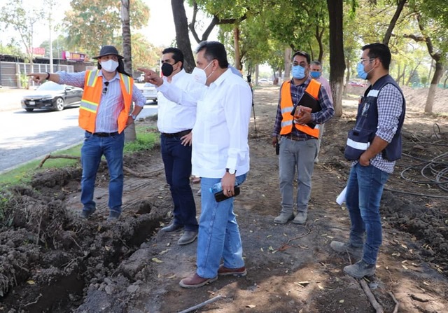 Supervisan modernización de avenidas principales de Apatzingán