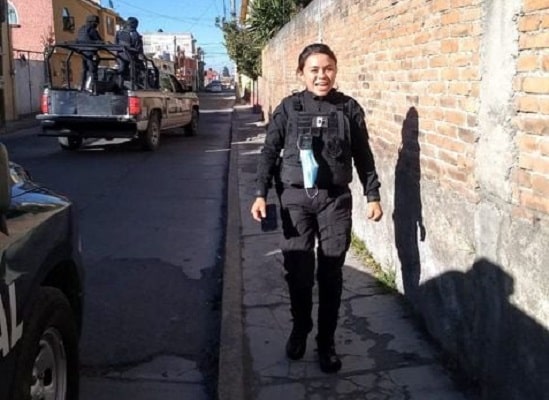 Supuestos policías municipales de Zinacantepec intentan extorcionar a mujer de la tercera edad