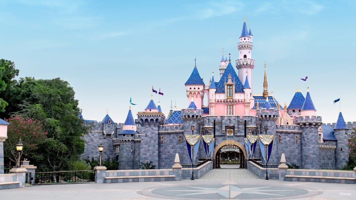 ¡Mickey Mouse ha vuelto! Disneyland reabrirá el próximo 30 de abril