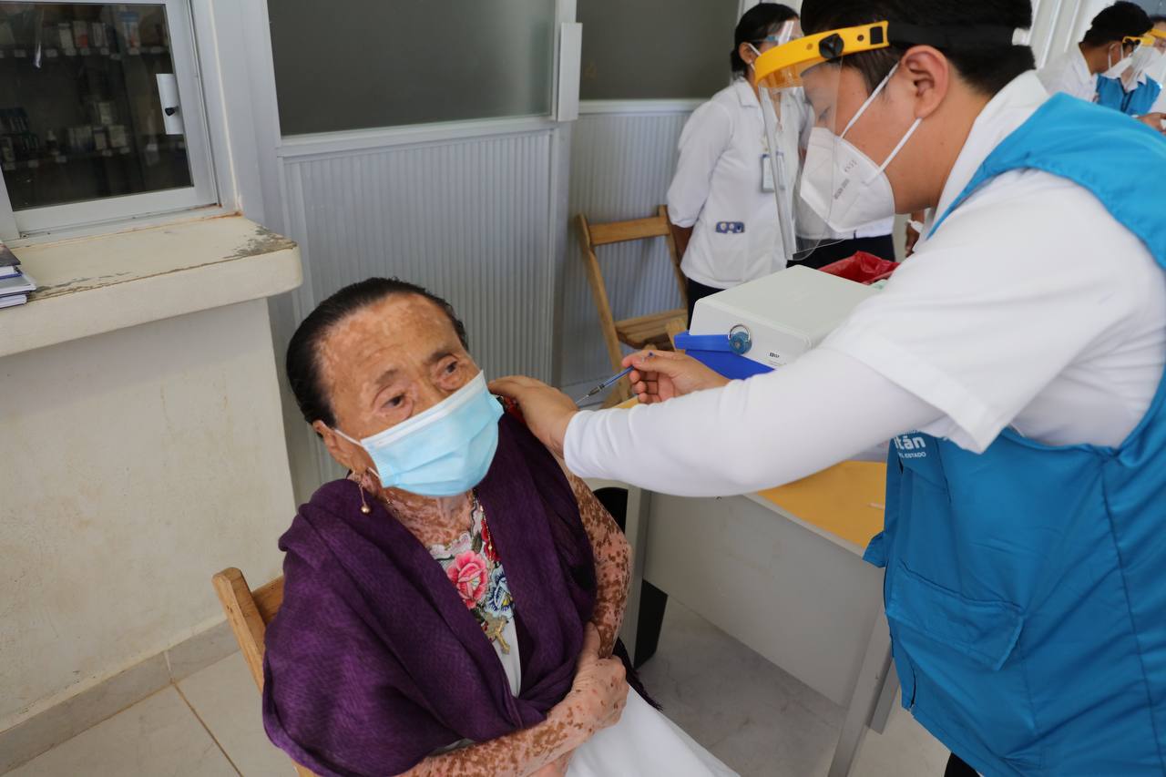 vacunación anti-Covid en adultos mayores de 60 años de Temozón