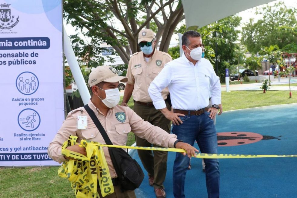 Reabren áreas de juegos en parques de Mérida