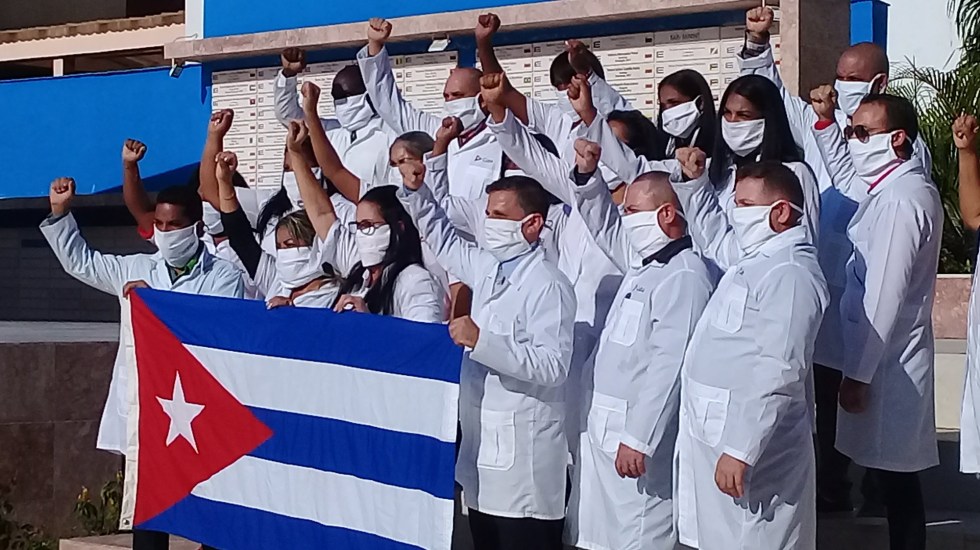 Aumentará número de médicos cubanos en México