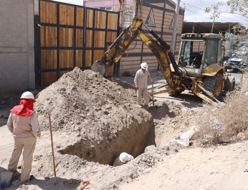 Encuentran en Ecatepec toma clandestina de combustible en ductos de Pemex