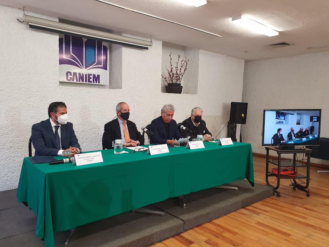 Firman convenio SOGEM-CANIEM en pro del desarrollo de actividades conjuntas en materia cultural para la promoción y difusión de obras literarias