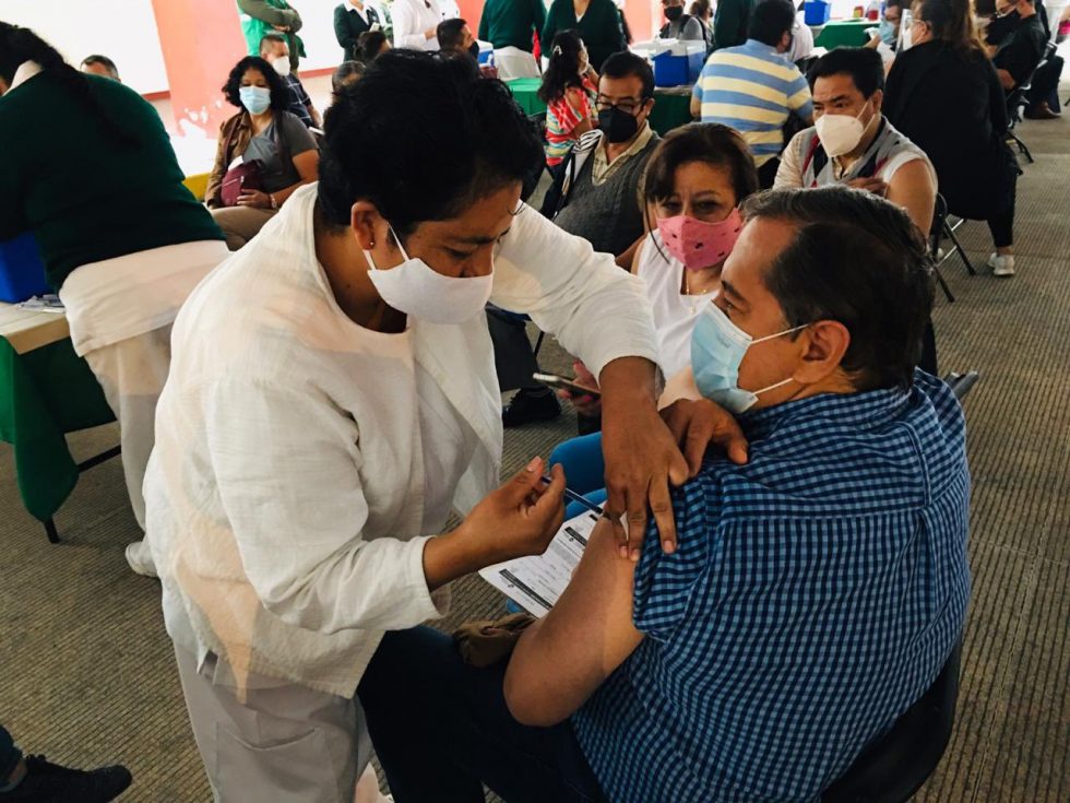 Inicia vacunación en personas de 50 a 59 años en la alcaldía Cuauhtémoc