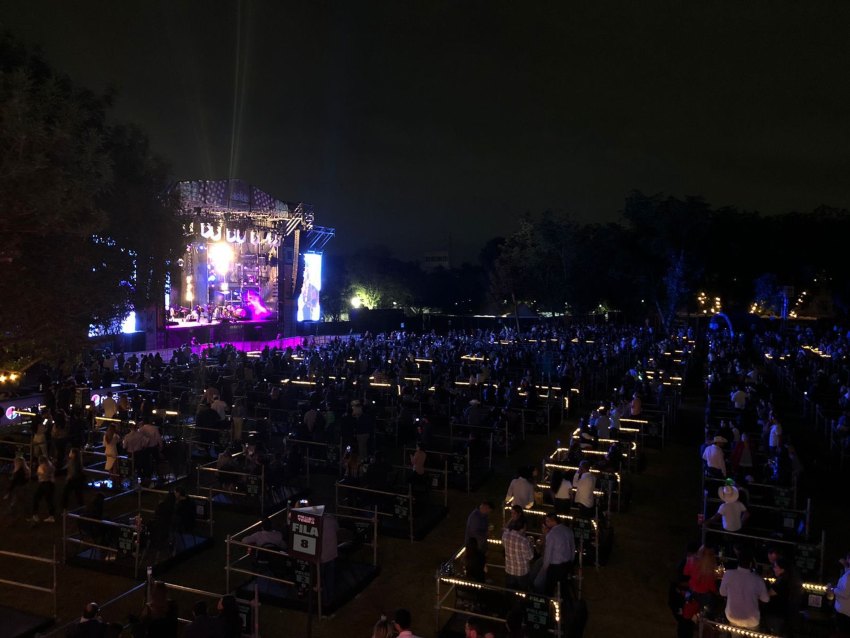 Regresaron los conciertos masivos a México, así toco Intocable en el Parque Fundidora